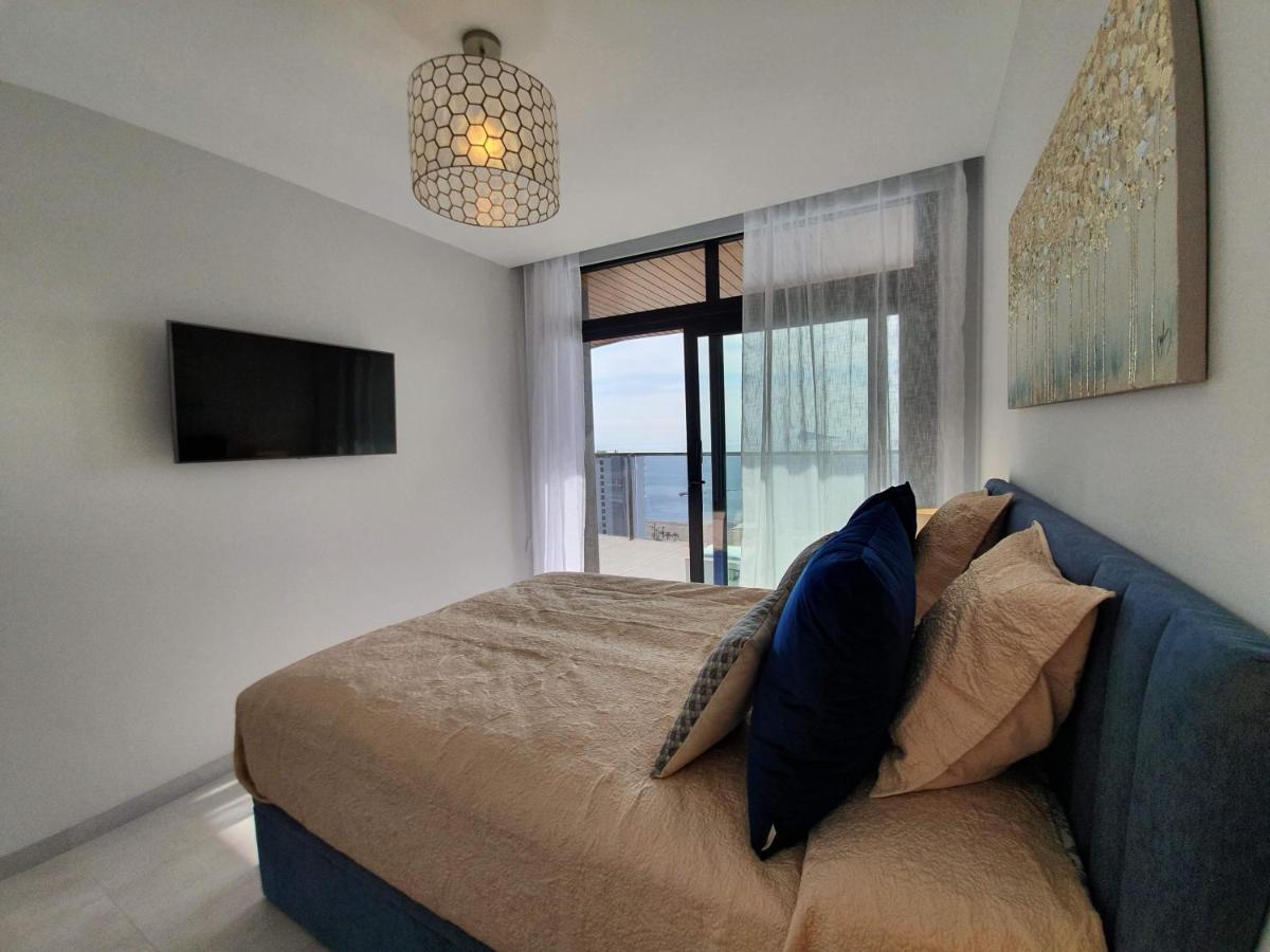 Sunset Waves Benidorm Apartment Bagian luar foto